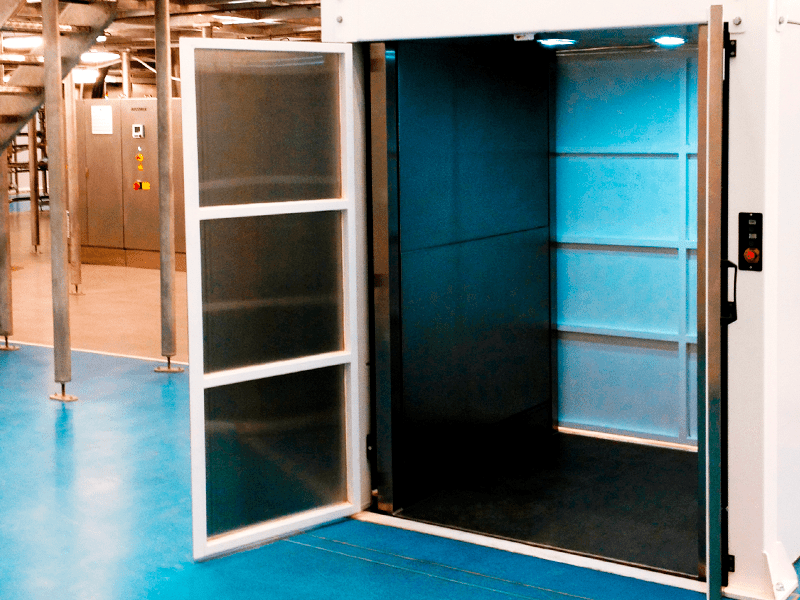 Conheça os tipos de elevadores industriais e saiba como cada um pode auxiliar em sua empresa